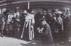 1910 panoramic photo. Photographers aboard a ship off Lisbon (?)