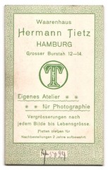 Photograph Hermann Tietz, Hamburg, large burstah 12-14, portrait young lady i