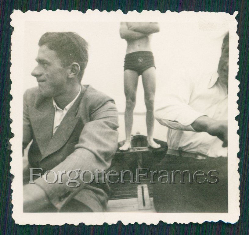Photo Semi Nude Man in Swim Trunks Triangle SWIMSUIT BULGE GAY INT Photo