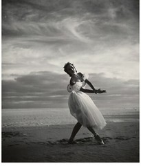 Philippe Halsman Original 1947 Gelatin Silver Photo Ballerinas on the Beach