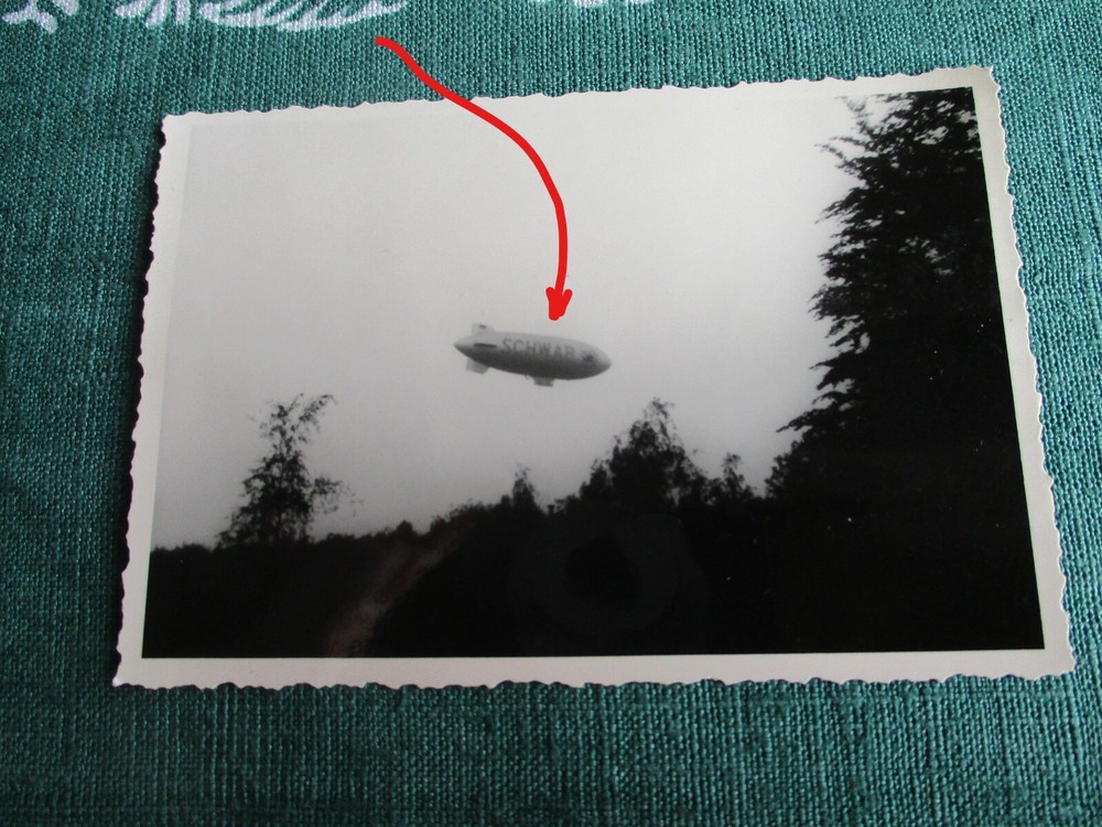 Zeppelin in Heldrung Oldisleben approx. 1940 Schwab 10×7 cm 3