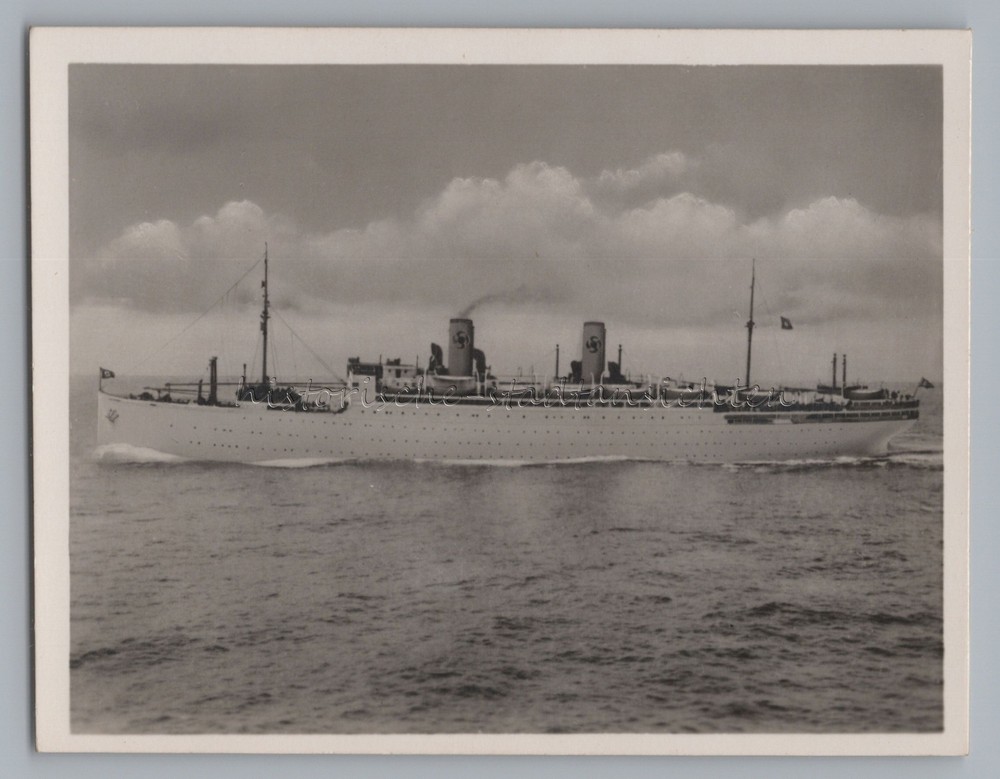 Steamer Stuttgart – Holiday Ship – Old Photo 1930s