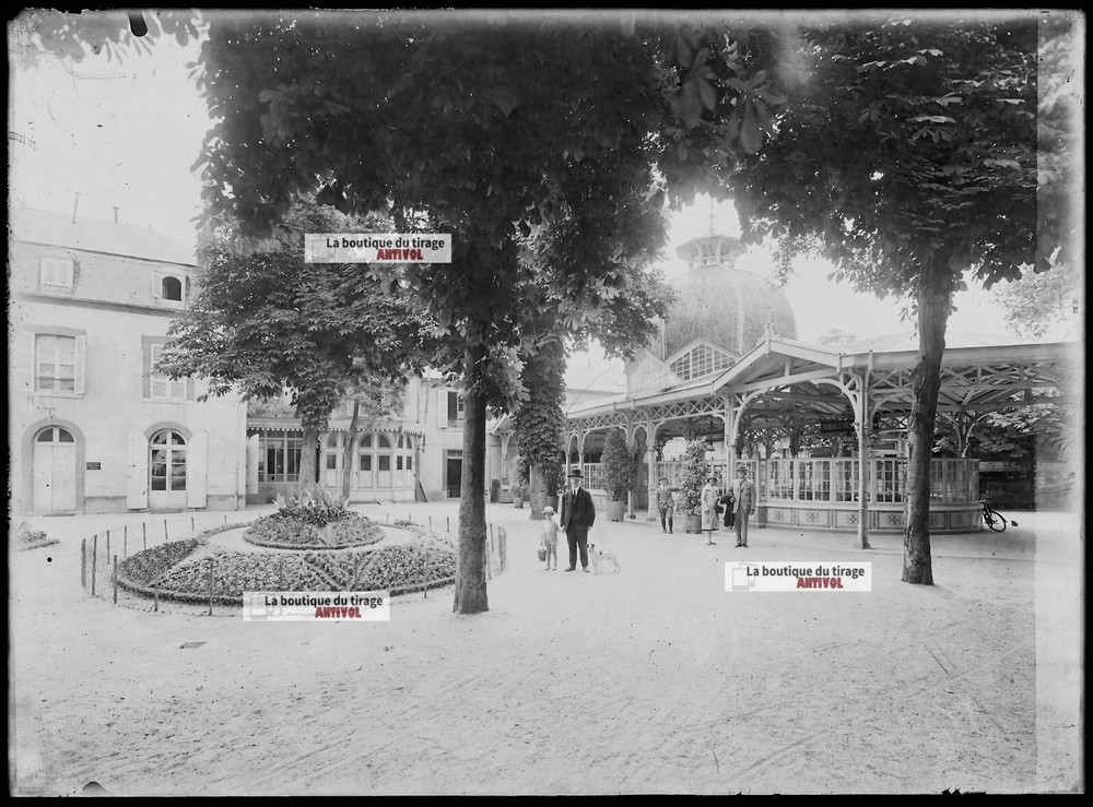 Vintage Black And White Photo Glass Plate Negative 13X18 CM Vittel Water Source
