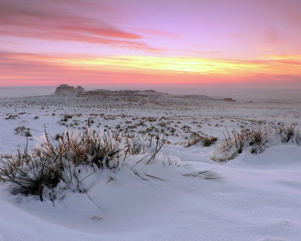 *Framed* scenic snowy sunrise print of Pawnee Buttes in northeastern Colorado
