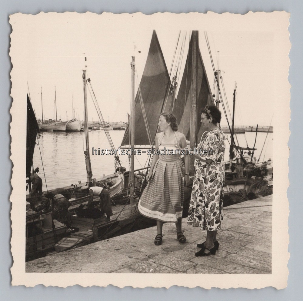 Cattolica Gabicce Mare 1952 – Fisherman – Vintage Photo 1950s