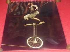 [CIRCUS] LARGE VINTAGE PHOTO / ACROBAT Ca 1980 40 X 30 Cm Colors