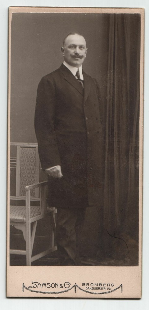 Photograph Samson, Bydgoszcz, Man in Coat