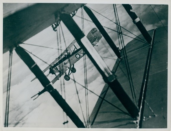 Photo Royal Air Force Biplane Bombers, Nocturnal… – 10334444