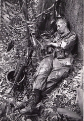 Vietnam war 1967 – Dak To battle – large vintage gelatin silver print