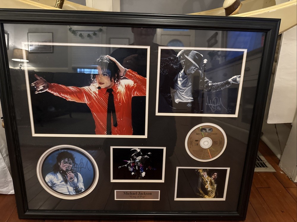 Michael Jackson The King Of Pop Framed Art Photo/CD Collection Framed 32×27