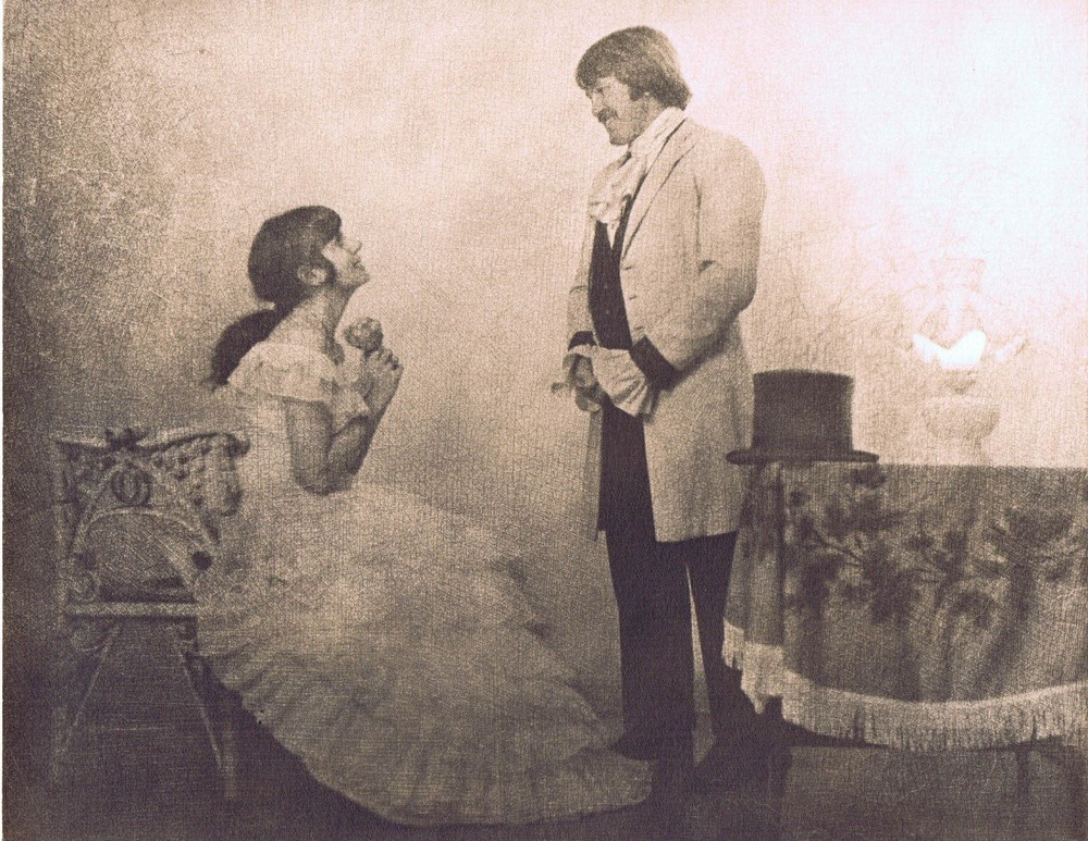 Hendrickson Orig Photo Sepia GENTLEMAN CALLER WOOS A SOUTHERN BELLE 14×11″ R310
