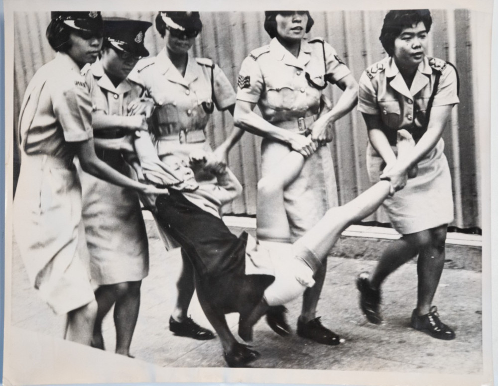 Analog Print Asia Hong Kong Police Woman 20X25Cm 1960