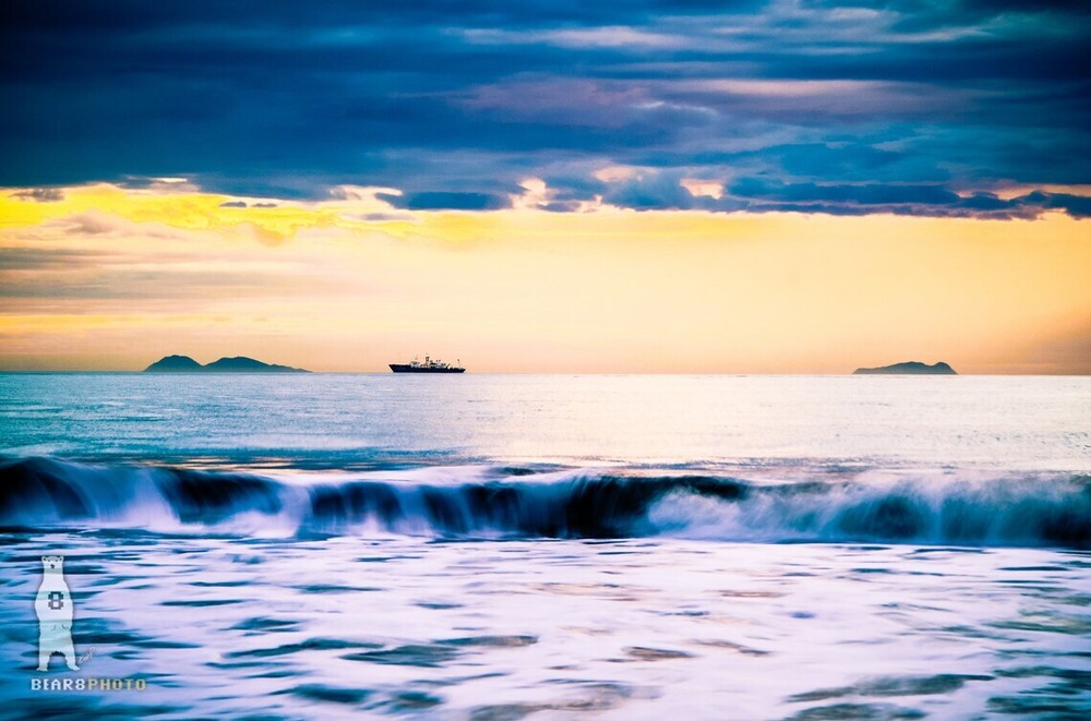Coronado Beach Sunset – California Seascape Décor – Paper, Canvas, Metal Prints