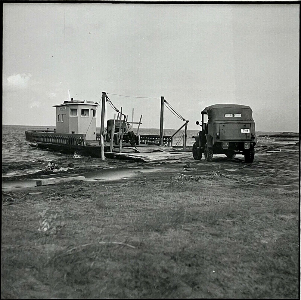Original SOL LIBSOHN GELATIN SILVER PHOTO Cars at Hatteras Is. Ferry WPA Artist