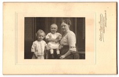 Photography Studio Aug. Breuer, Oberhausen, Alsace Street 9, Portrait of a Courage