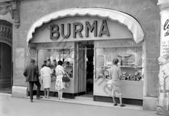 Paris Champs Elysées Boutique Jewellery Burma Repro Photo Vintage 1960 Black and White