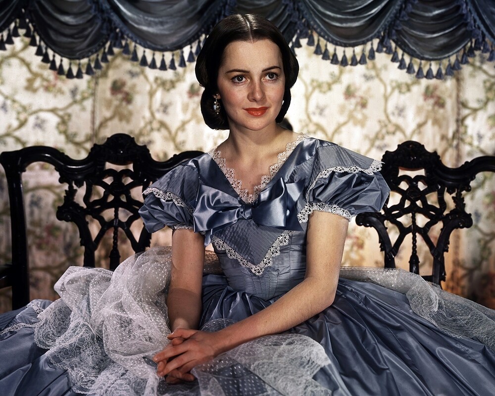 New Photo: Olivia de Havilland as Melanie in ‘Gone with the Wind’ – 6 Sizes!