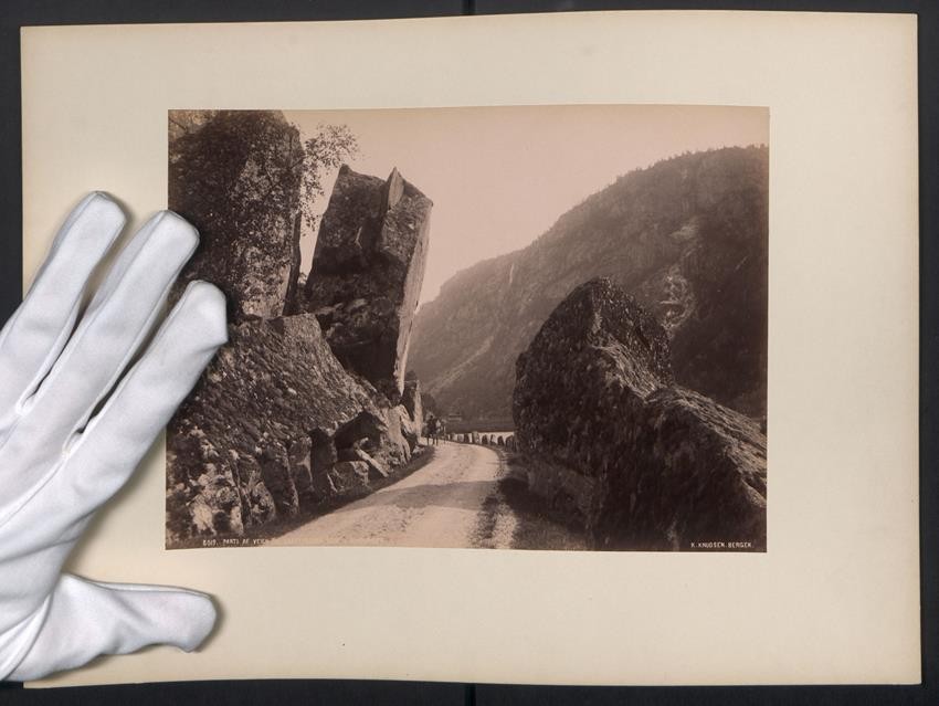 Photograph Knud Knudsen, Bergen, view Hardanger / Norway, Parti Af Veien T