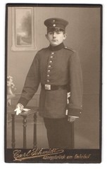 Photograph Carl Schmidt, Königsbrück, at the station, portrait soldier in uniform mi