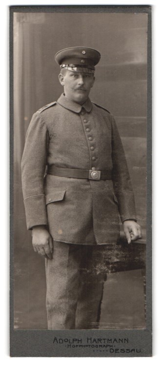 Photograph Adolph Hartmann, Dessau, Hohe Straße, portrait of a Saxon soldier