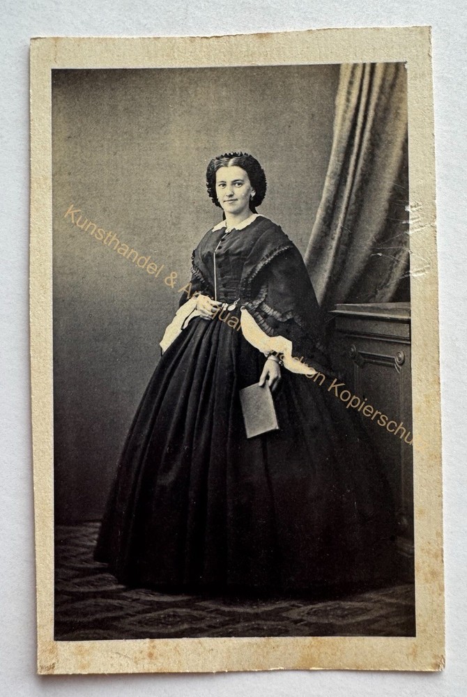 orig. CDV photo photograph old picture woman lady fashion around 1860 J. Bauer Vienna