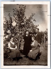 Hage near Norden 1931 – People in the Garden – 1930s East Frisia – Photo 9x12cm