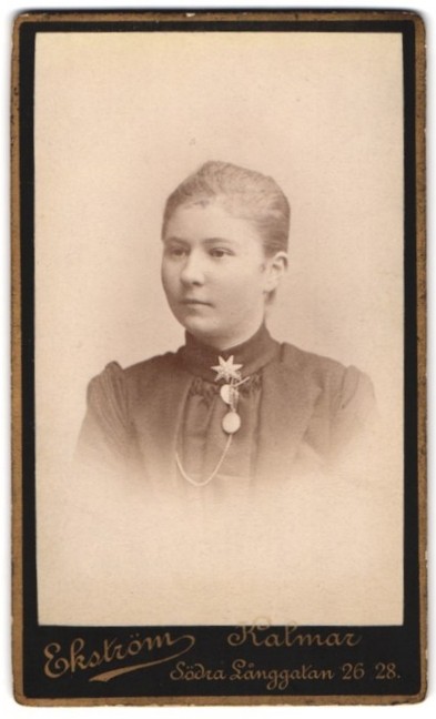 Photograph E Aug Ekström, Kalmar, Södra Långgatan 26, 28, Portrait of a Young