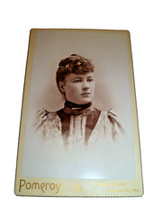 ANTIQUE PHOTOGRAPH Cabinet Photo Pomeroy Kansas City MO Young Lady 6×4″