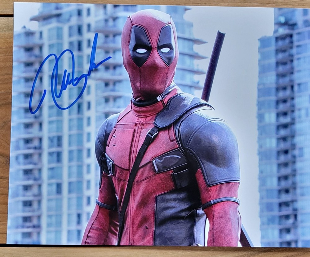 Ryan Reynolds DeadPool 10×8 Original Autographed Signed Photo COA