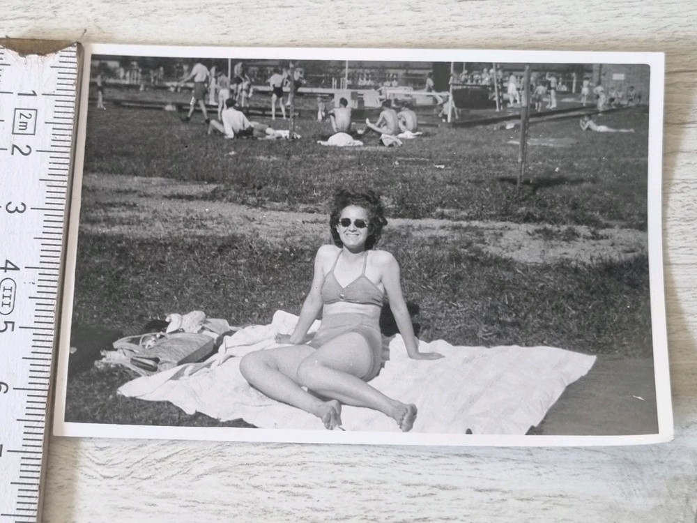 Original Photo Women Pretty Sexy, Bikini(2)