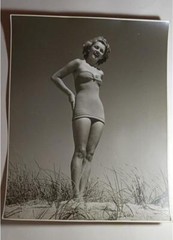 ORIGINAL PHOTOGRAPH SWIMSUIT MODEL STANDING ON BEACH 1940’S TO 1950’S 11 X 14