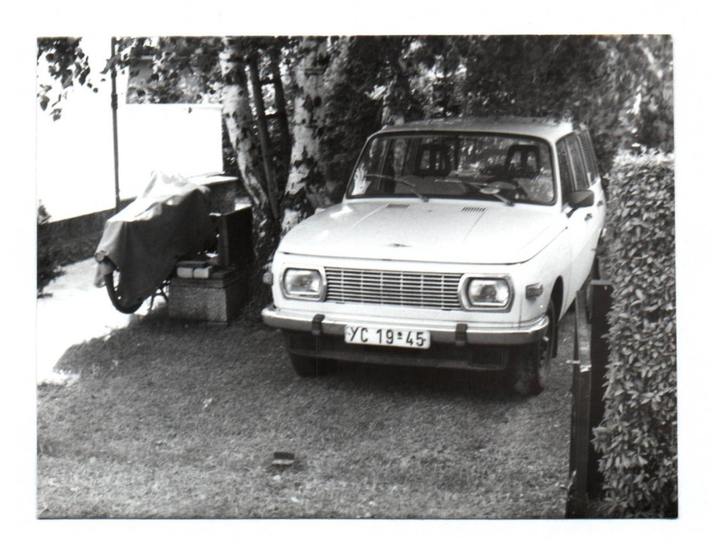 Photo Wartburg 353 tourist vintage GDR Wartburg station wagon photography