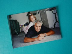 «GANDDAUGHTER»: PHOTO, PHOTOGRAPH, OPI, GRANDFATHER, GRANDCHILD, GIRL, MAN, GAMES!