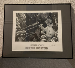 Bernie Boston Signed Print of iconic «Flower Power» Vietnam War Protest Photo