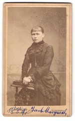 Photograph C. Schmidt Jr, Nuremberg, woman’s gate kennel, Margeret in 1889