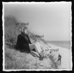 Young woman in Duhnen 1962-Cuxhaven-photo 9x9cm
