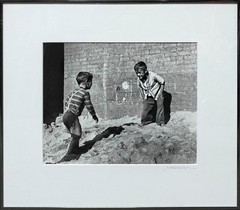 «King of the Hill» Arthur Leipzig, American Street Games Photography, Children