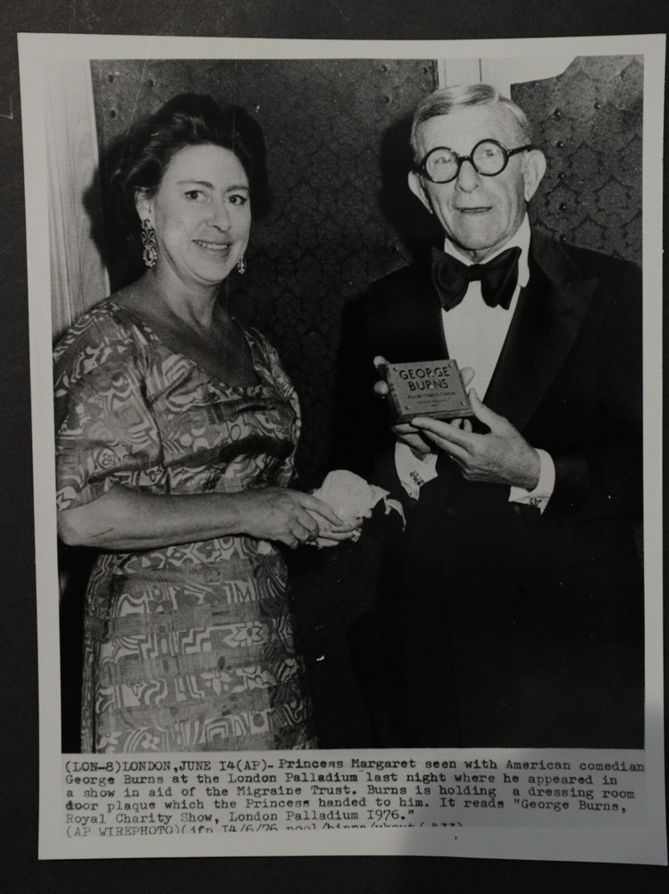 george Burns & Princess Margaret, London Palladium Photograph 7×9, b/w 1976