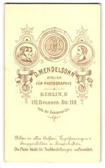 Photograph D. Mendelsohn, Berlin, Brunnen-Str. 119, monogram of the photographer ne