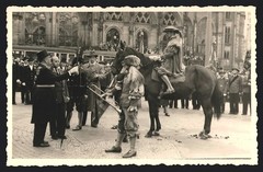 2 photographs view Bremen, folk festival in Parkallee, Freimarkt herald on