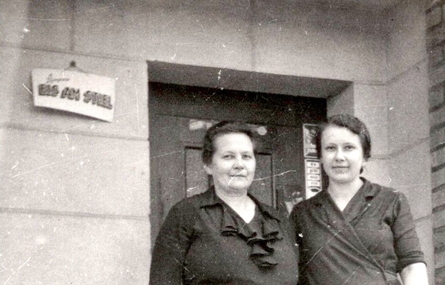 Photo circa 1940 Women in Front of Ice Cream Parlor “Ice Cream Popsicles” Business Catering