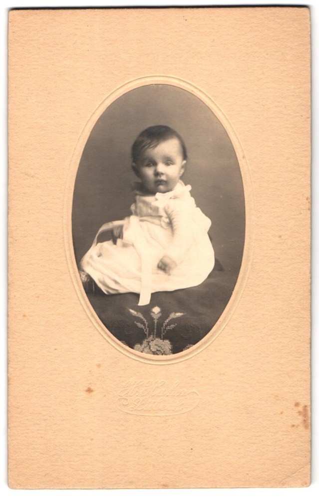 Photograph H. Hahn, Lübeck, sweet baby in white dress CDV/cabinet photo