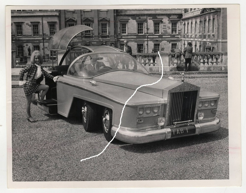 21x17cm Archive Photo 1968 Rolls Royce Thunderbirds Lady Penelope Creighton-Ward