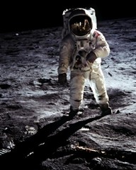 New NASA Photo: Astronaut Buzz Aldrin Walks on Moon, 1st Lunar Landing – 6 Sizes
