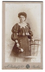 Photograph A. Jandorf & Co., Berlin-N., Brunnen-Strasse 19-21, portrait young D