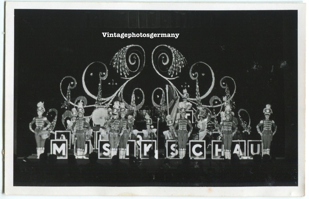K8347 Foto Musik Girls Kapelle Musiker Mädchen Frauen Künstler Musikschau Band