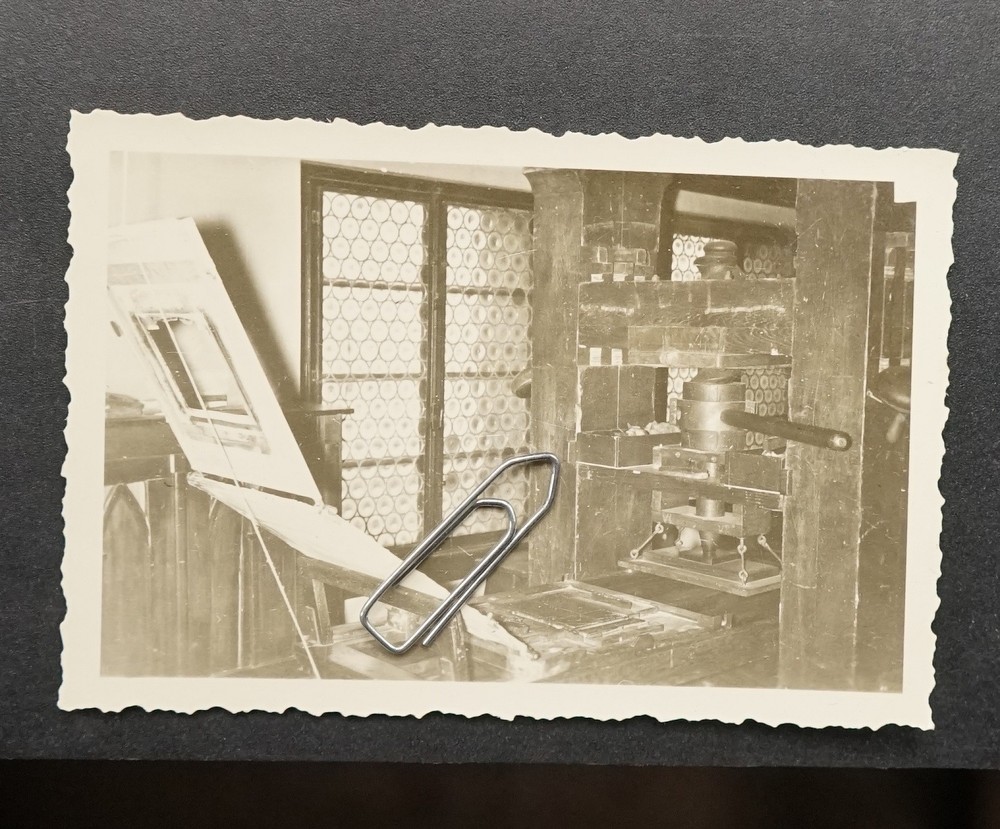 Photo View Historical Book Press Museum Newspaper Machine Technology Print Picture