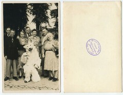 45027 – Group picture with polar bear (costume) – Falkensee/Berlin – undated photo