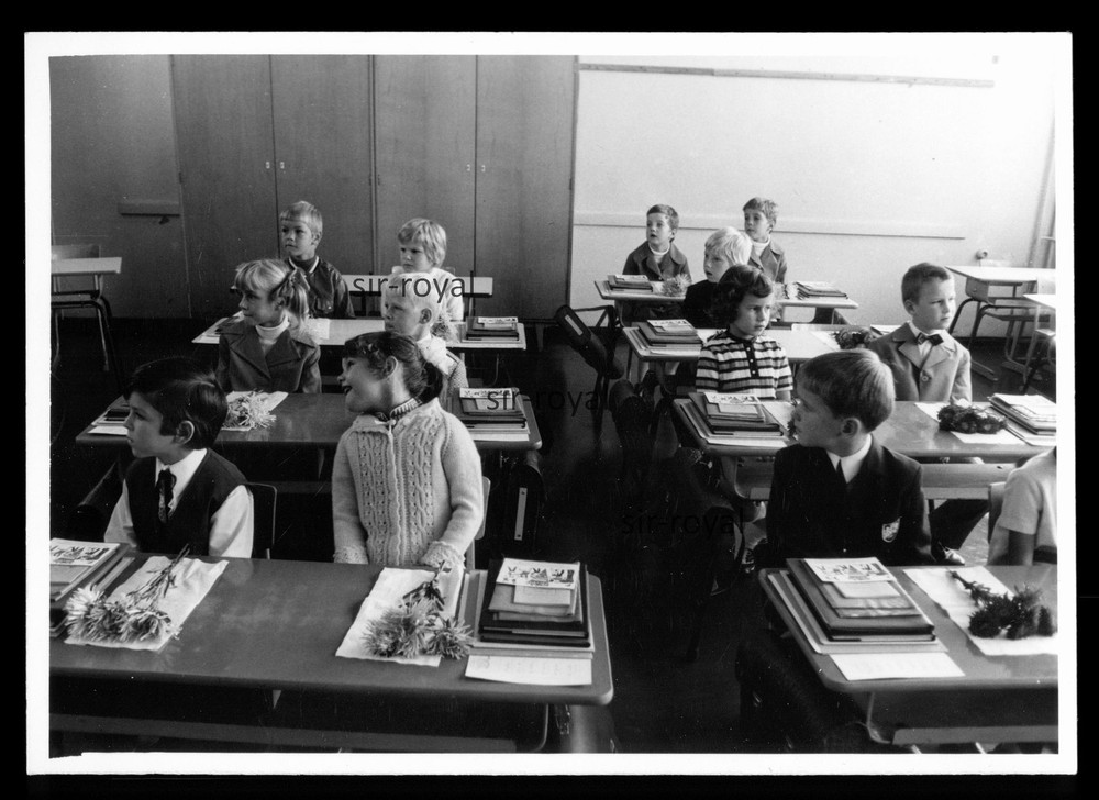 School class 1972-classroom enrollment primary school 1970s-photo postcard 15x11cm