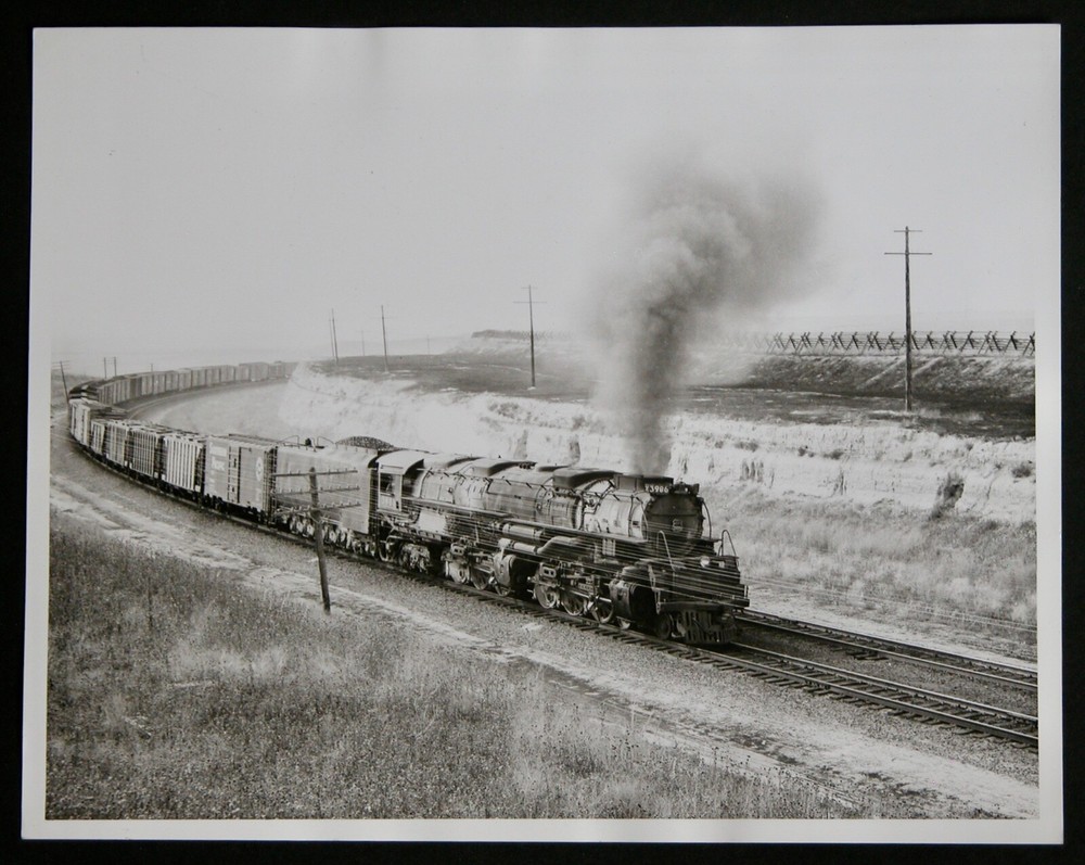 UNION PACIFIC Engine X3986 Locomotive 8×10 Photograph Vtg 50s Railway Railroad
